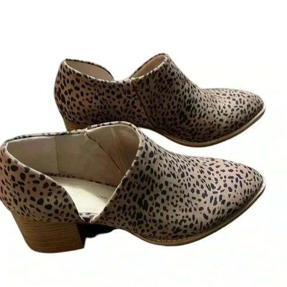 BC Born in California Vegan Leopard Print Low Bootie Size 6.5 - Picture 2 of 9